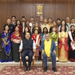 Vice President Interacts with Youth Delegation from Darjeeling at Uprashtrapati Bhavan.