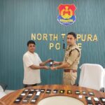 North District Police Earn Praise For Returning Stolen Mobile Phones.