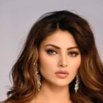Urvashi Rautela Still Receives Handwritten Love Letters. 