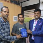 LGBI Airport Returns Foreign Currency Worth Over ₹10 Lakhs To Passenger.