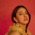After The Dog Bite, Akanksha Ranjan Visits A Village Hospital For Treatment.
