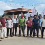 Protest By DYFI In Dharmanagar Demanding Withdrawal Of E-20 Petrol.