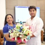 Union Minister Jyotiraditya Scindia Meets Weightlifting Champion Mirabai Chanu Following Historic Commonwealth Triumph.