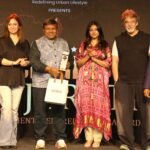 Deepak Tijori, Hiten Tejwani and Bhoomi Trivedi Honour Dr. Khoja.
