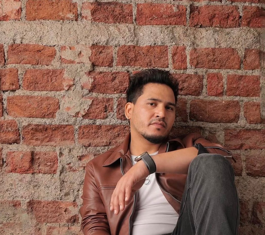 Dev Negi, Bollywood’s Reigning King Of Party Anthems, Turns Up The Energy With “Thummak Thummak” From The Vvaan.